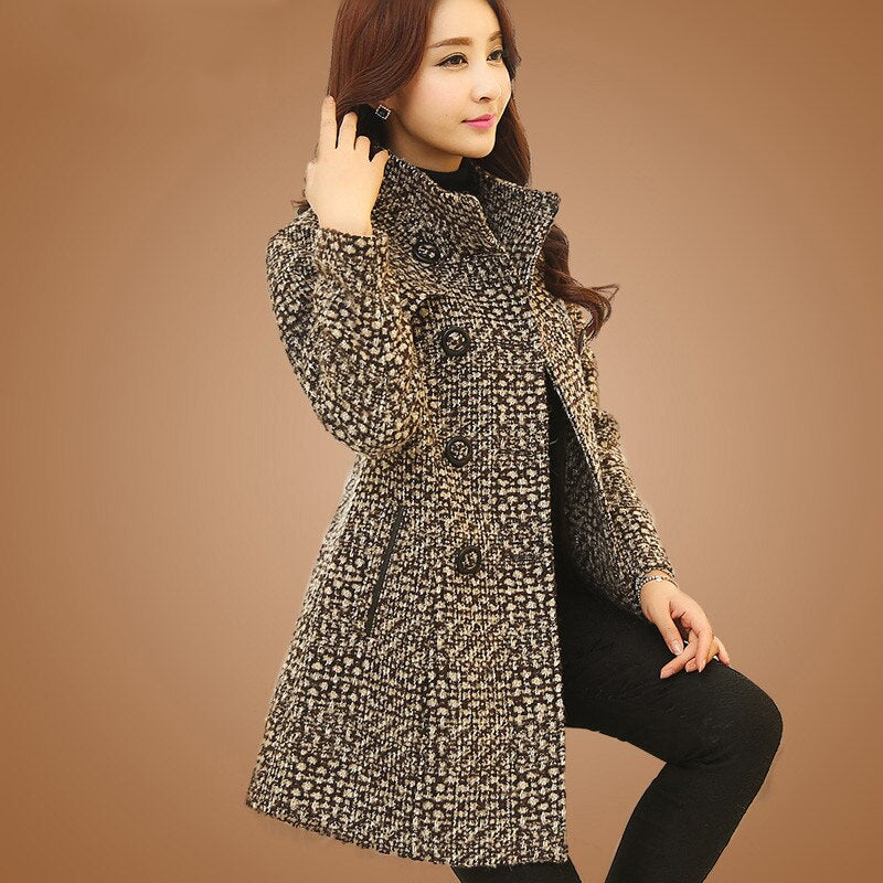 Zweireihiger Mantel aus Tweed mit Revers