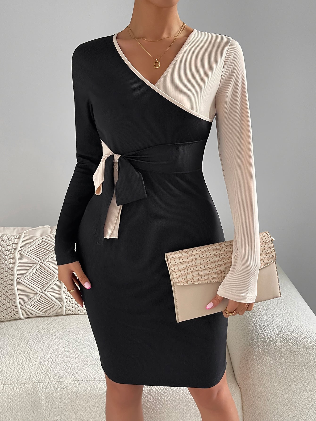 Schwarz-braunes Fliegekleid