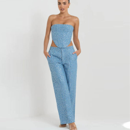 Traje de traje con pantalones anchos y top de tubo con lentejuelas de mezclilla