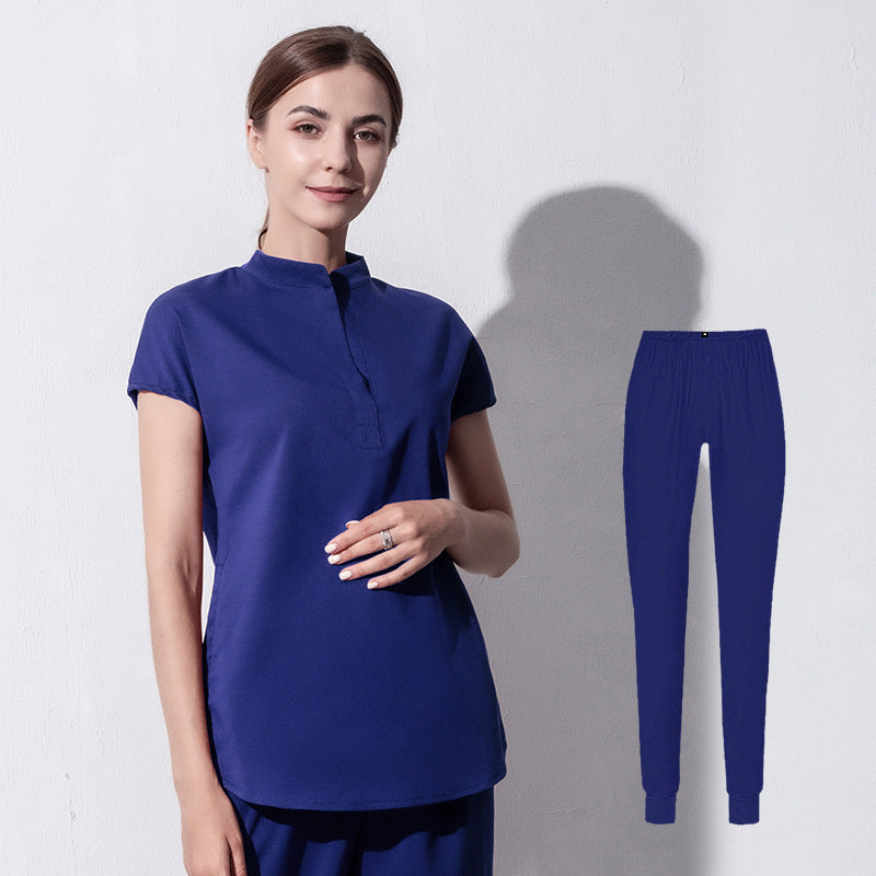 Conjunto médico estilo jogger con cuello mandarín