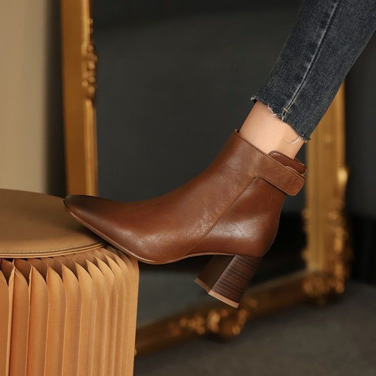 Stiefeletten aus Leder mit quadratischer Zehenpartie