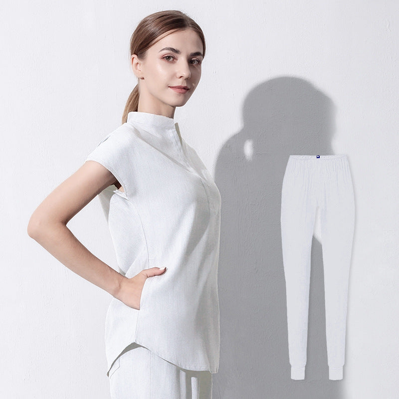 Conjunto médico estilo jogger con cuello mandarín