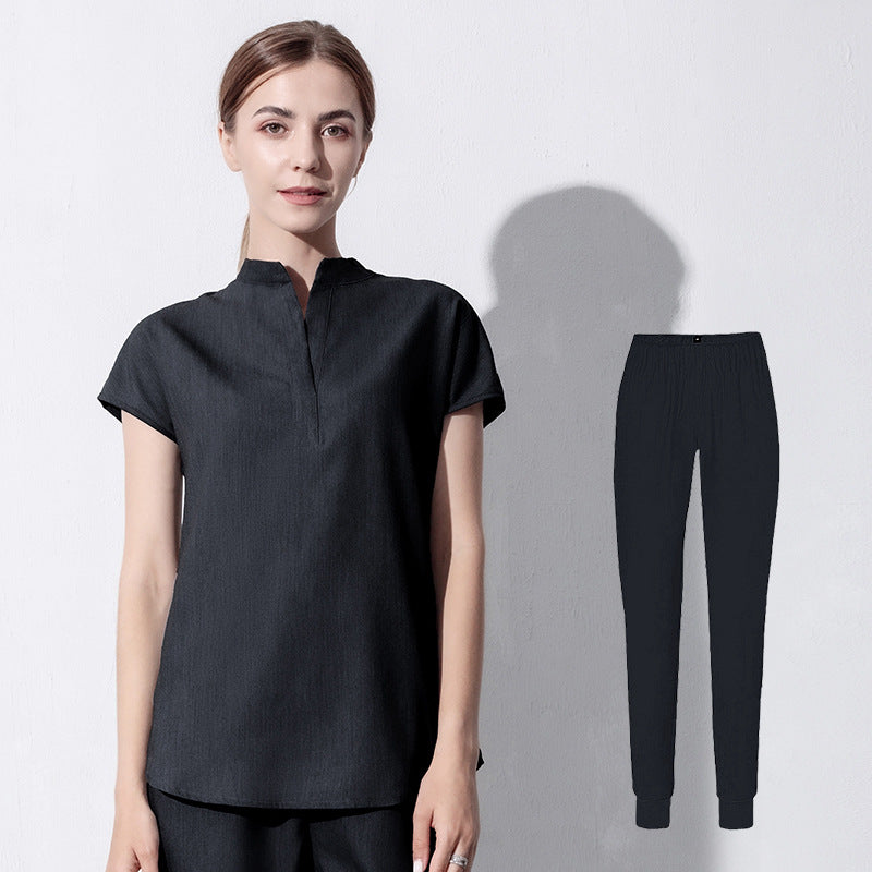 Conjunto médico estilo jogger con cuello mandarín