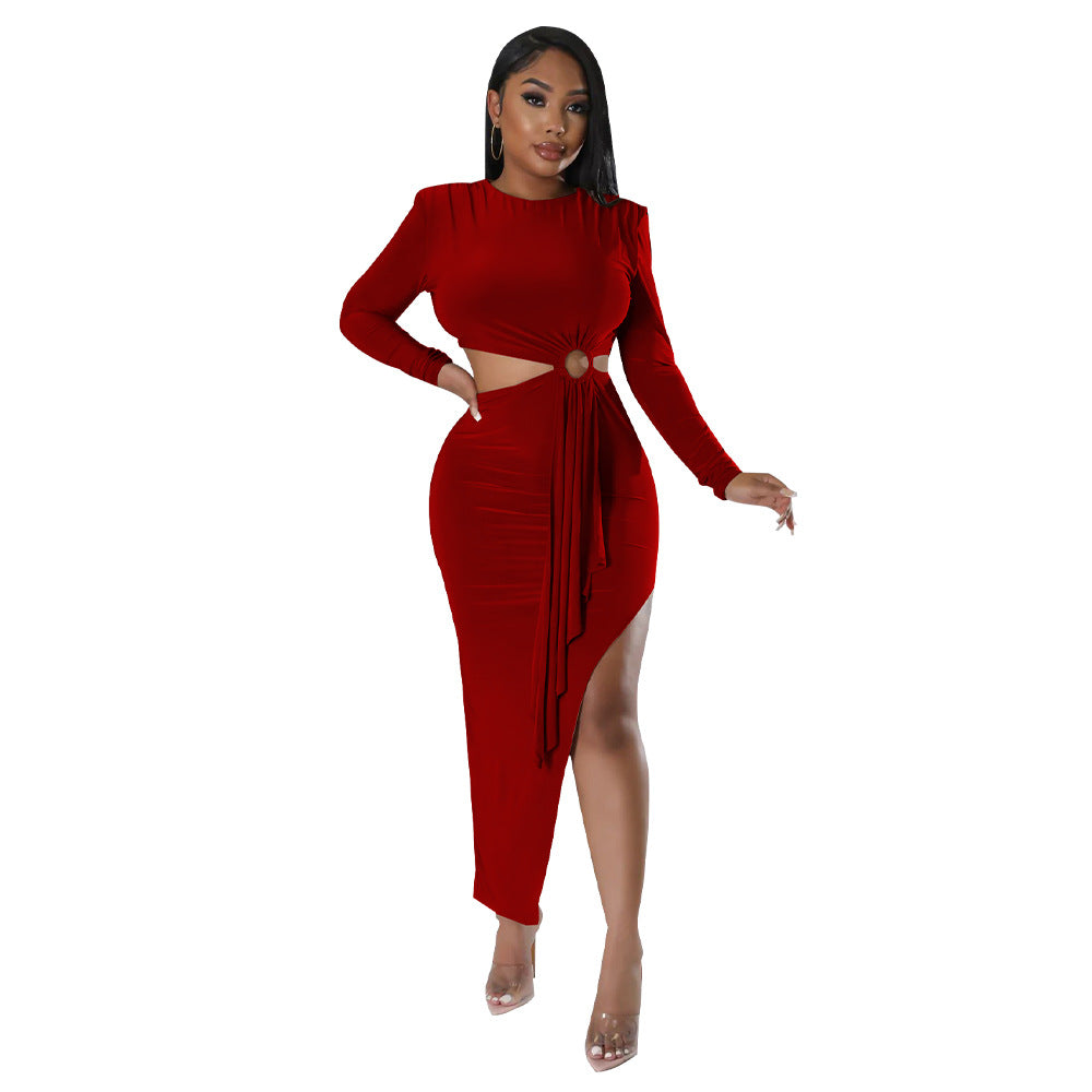 Vestido asimétrico con abertura en la cintura