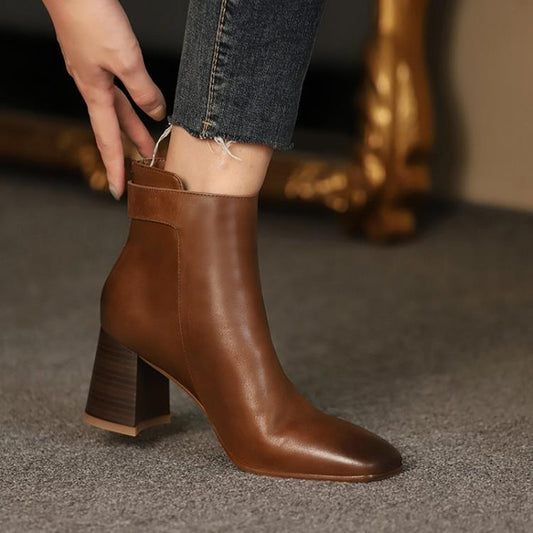Stiefeletten aus Leder mit quadratischer Zehenpartie