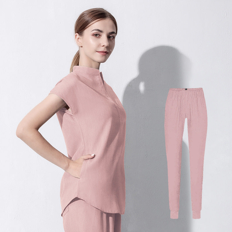 Conjunto médico estilo jogger con cuello mandarín