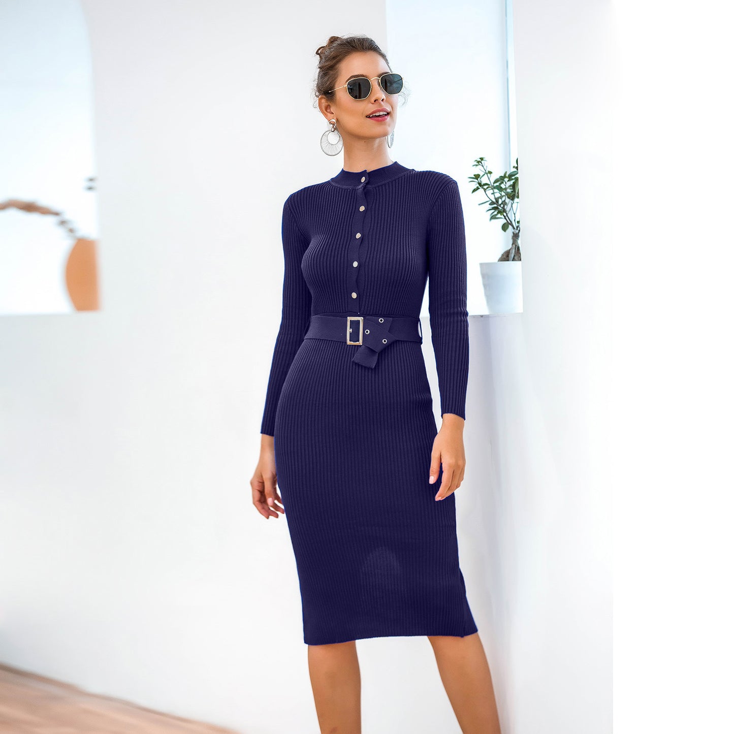 Vestido tipo jersey de punto de algodón con botones y manga larga