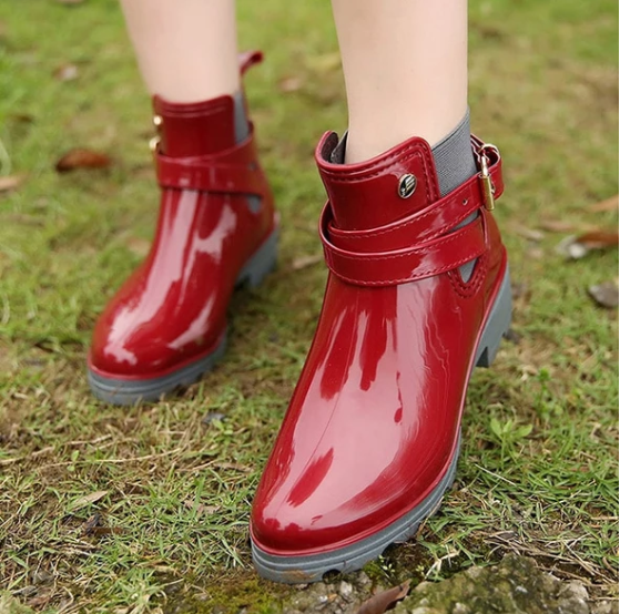 Buckle Me Regenstiefel