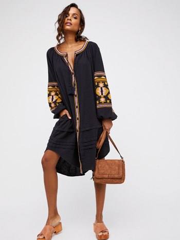 Besticktes Kleid im Bohemian-Stil