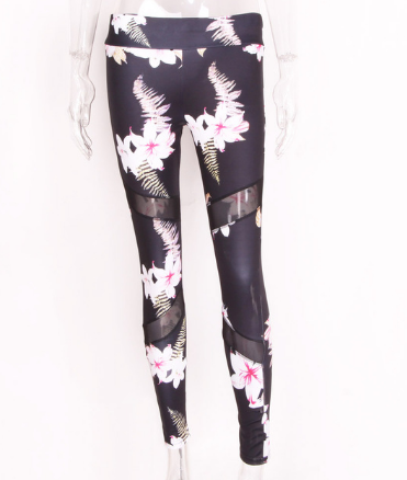 Conjunto de ropa deportiva con cuerpo cruzado y estampado floral