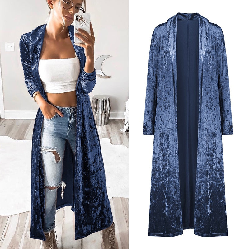 Langer Cardigan-Mantelpullover aus Samt