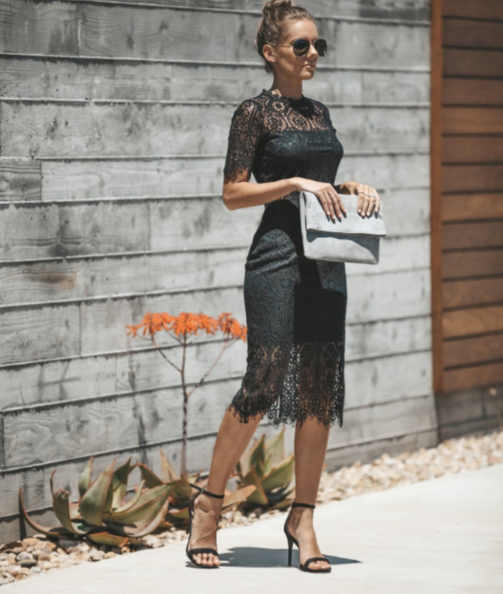 Vestido de dama de encaje