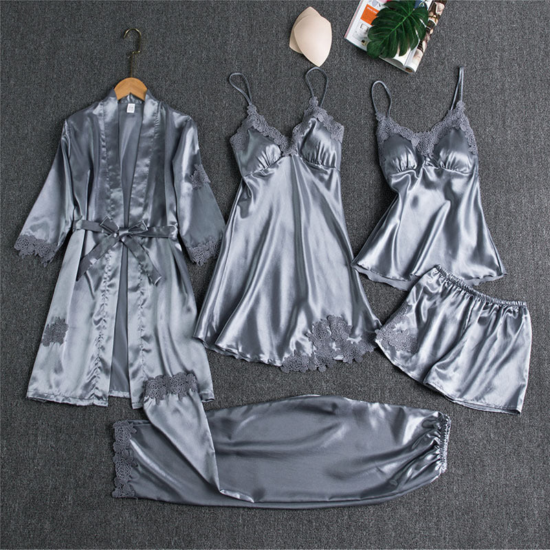 Conjunto de pijama sedoso de cinco piezas