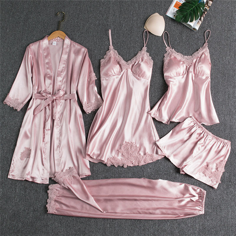 Conjunto de pijama sedoso de cinco piezas