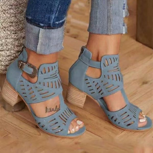 Sandalen mit Blockabsatz und Ausschnitt, Reißverschluss hinten und Schnalle