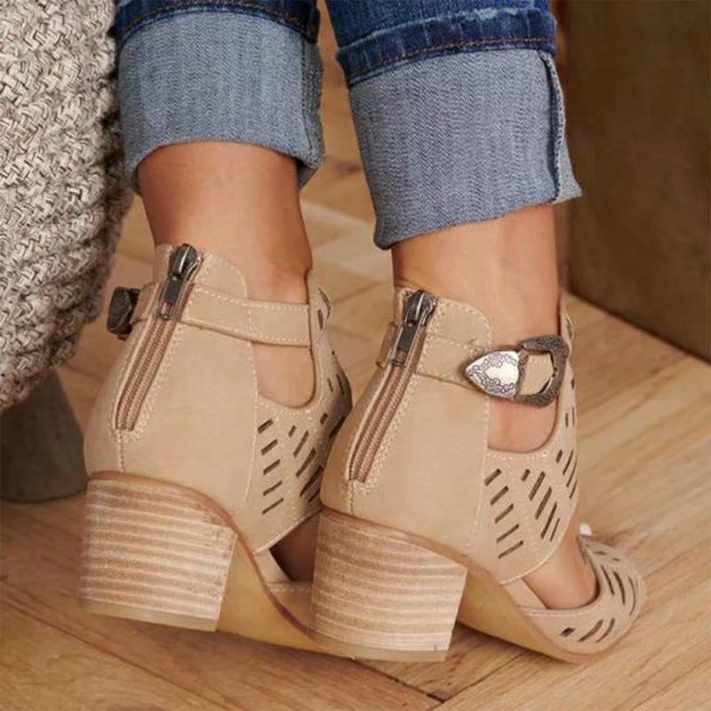 Sandalen mit Blockabsatz und Ausschnitt, Reißverschluss hinten und Schnalle