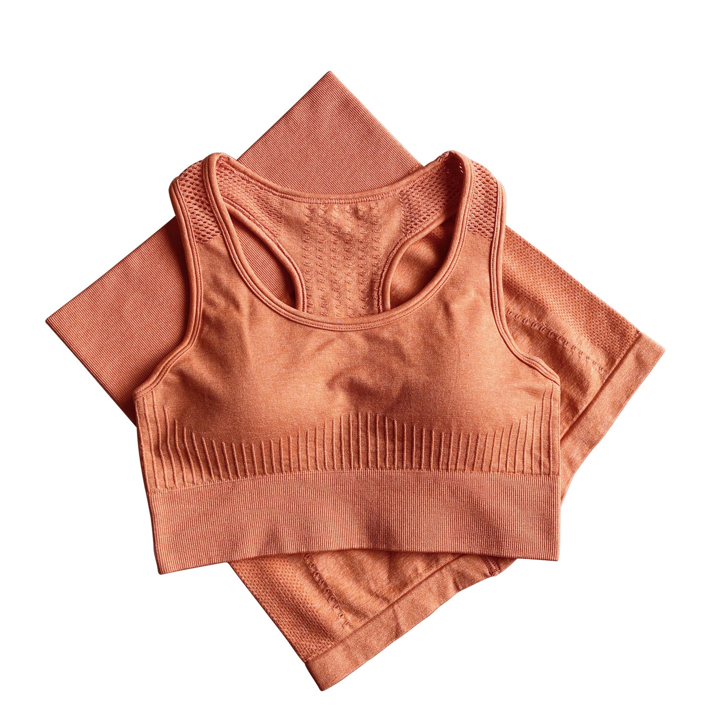 Gran conjunto de ropa deportiva con sujetador deportivo y pantalón corto de motociclista