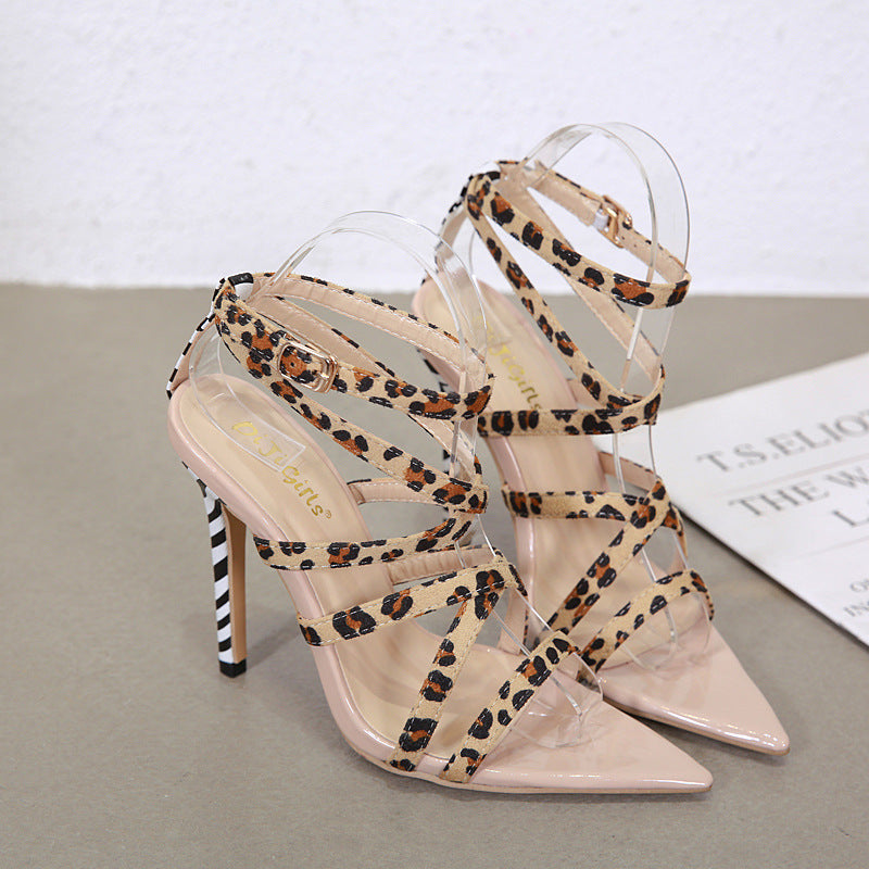 Offene High Heels mit Leopardenmuster und Zebrastreifen-Riemen