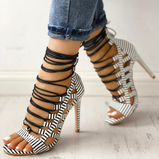 Weiß-schwarz gestreifter Damen-High-Heel mit offener Zehenpartie von Venture