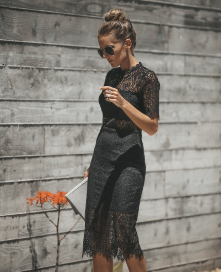 Vestido de dama de encaje