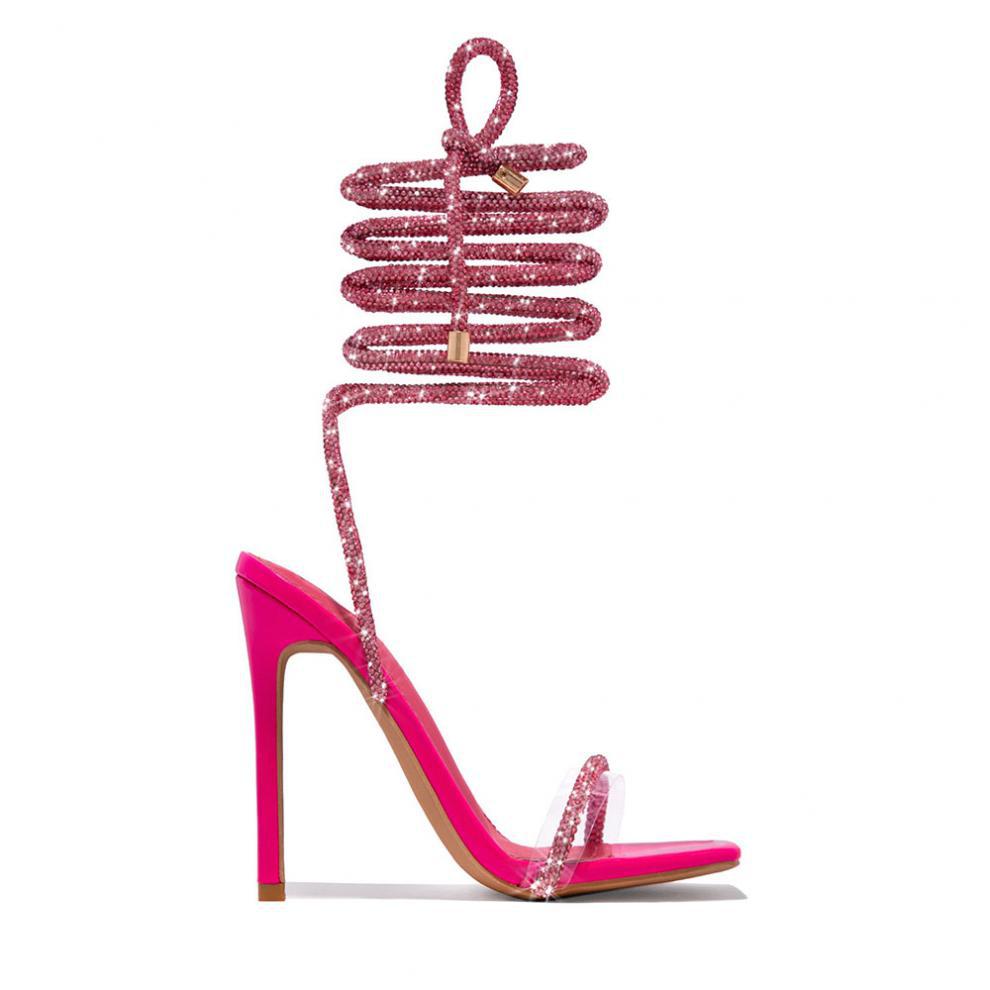Glow High Heels mit Riemchen und quadratischer Zehenpartie
