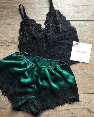 Dessous-Set aus Spitze und Satin, Bralette und Shorts (4 Farben)