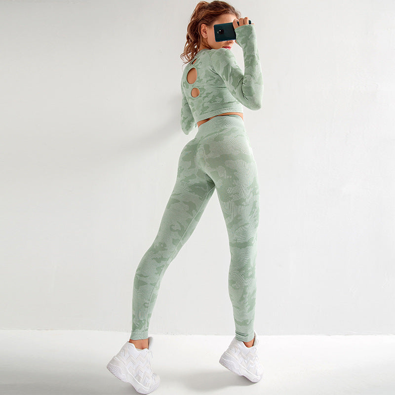 Conjunto de ropa deportiva de camuflaje