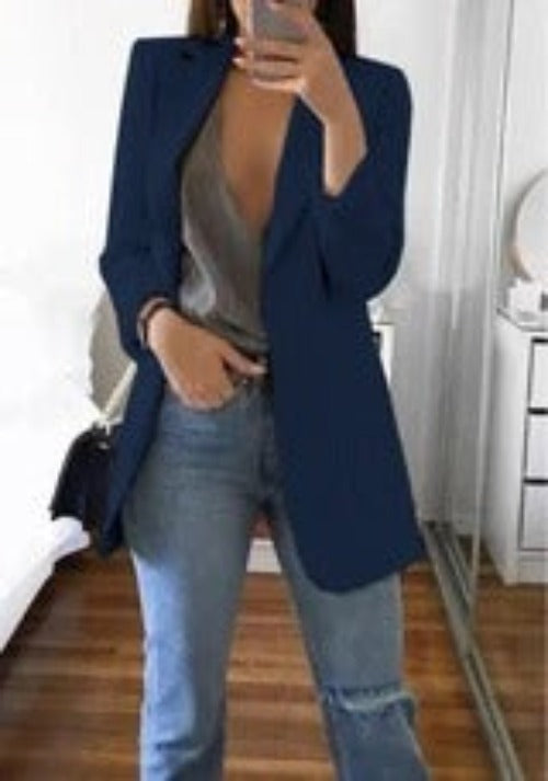Revers-Blazer in mittlerer Oberschenkellänge