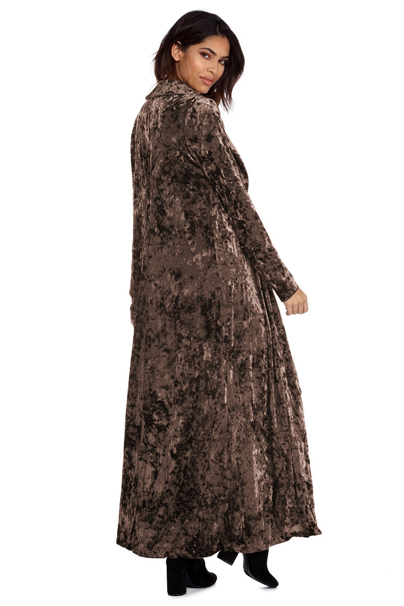 Langer Cardigan-Mantelpullover aus Samt