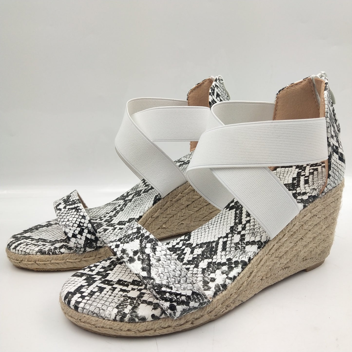 Damen-Sandalen mit kurzem Keilabsatz, Leopardenmuster und einfarbig