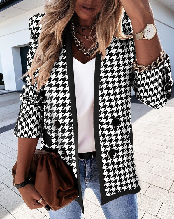 Chic long-sleeved double-breasted blazer