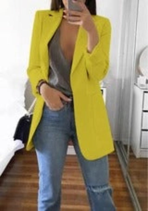 Revers-Blazer in mittlerer Oberschenkellänge