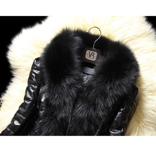 Jacke mit Kunstpelzfutter aus PU-Leder