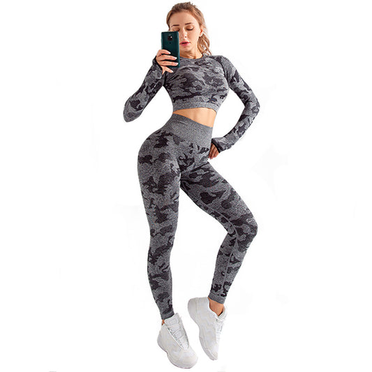 Conjunto de ropa deportiva de camuflaje