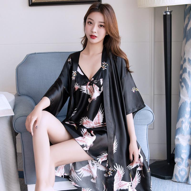 Kuscheliges, seidiges Pyjama-Set für Paare