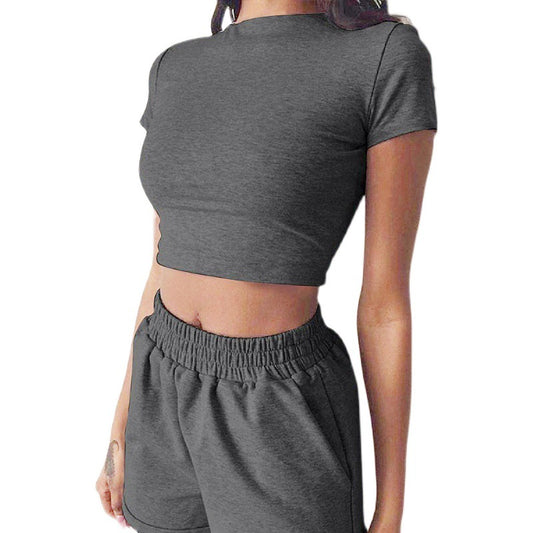 Conjunto de ropa deportiva corta y crop top
