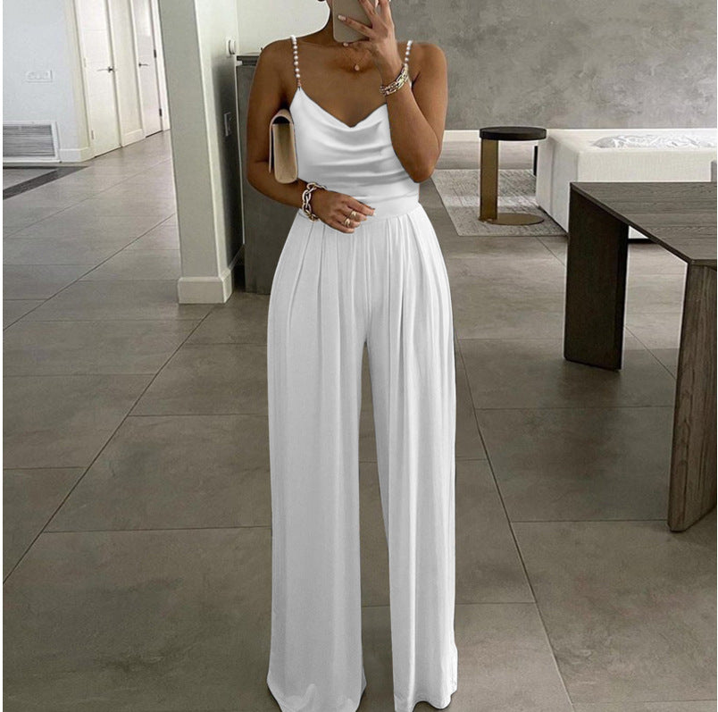 Jumpsuit mit weitem Bein und Perlenriemen