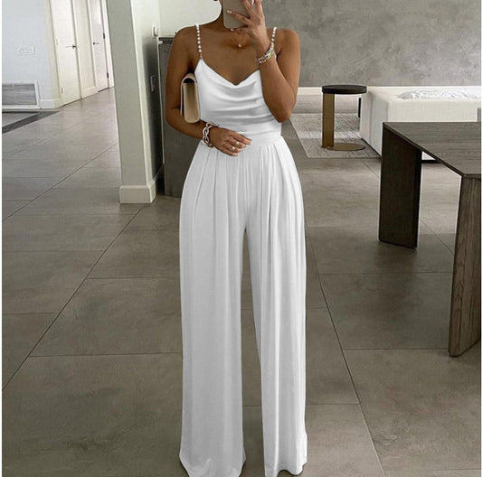Jumpsuit mit weitem Bein und Perlenriemen