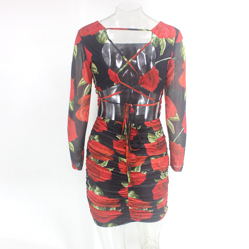 Minikleid mit rotem Rosen-Print und Ausschnitt hinten