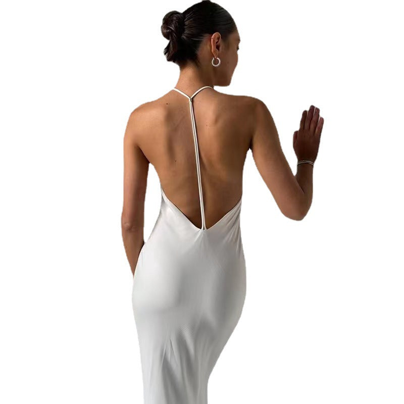 Vestido largo elegante con cuello halter blanco para mujer