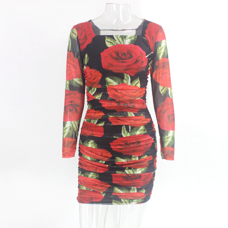 Minikleid mit rotem Rosen-Print und Ausschnitt hinten