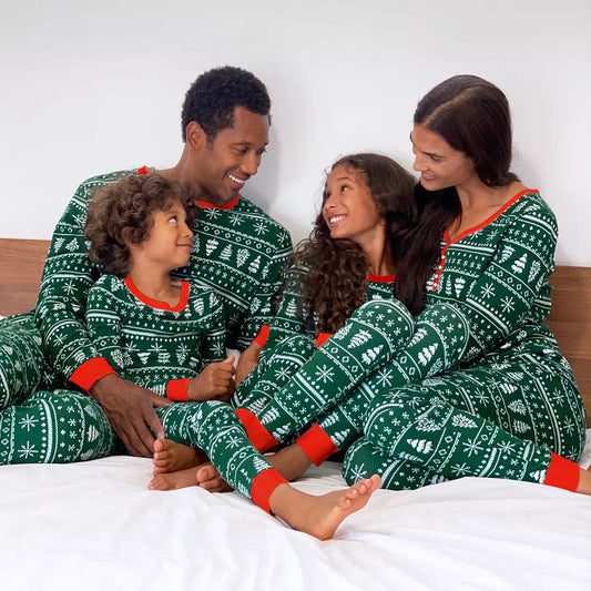Pijamas festivos del árbol genealógico