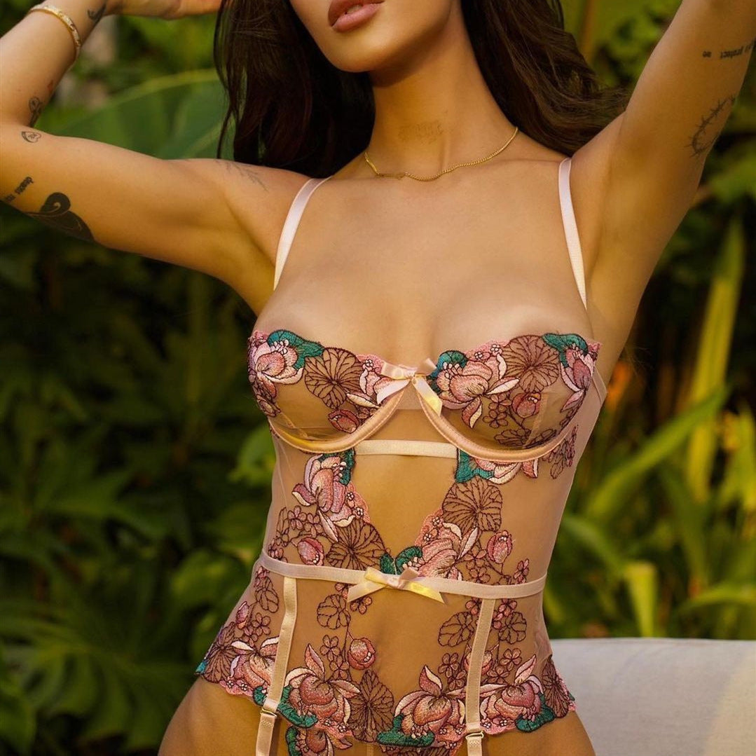 Embroidered Floral Halter Sexy One-piece Lingerie